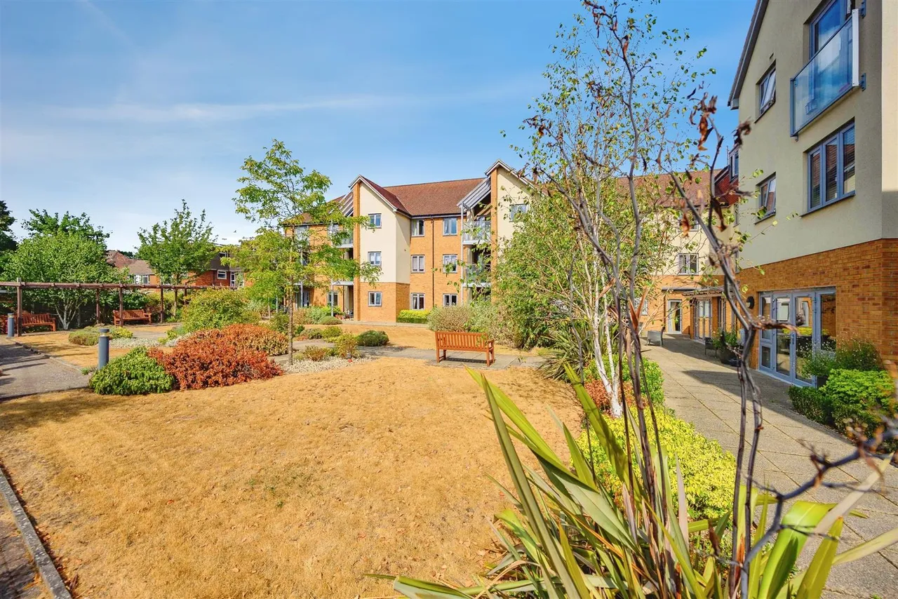 London Road, St. Albans, AL1, photo 2