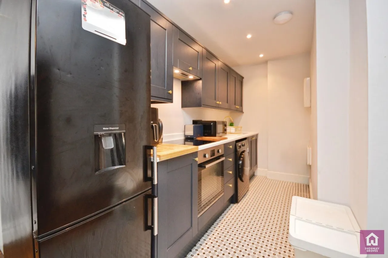 Kersal Road, Prestwich, M25, photo 4