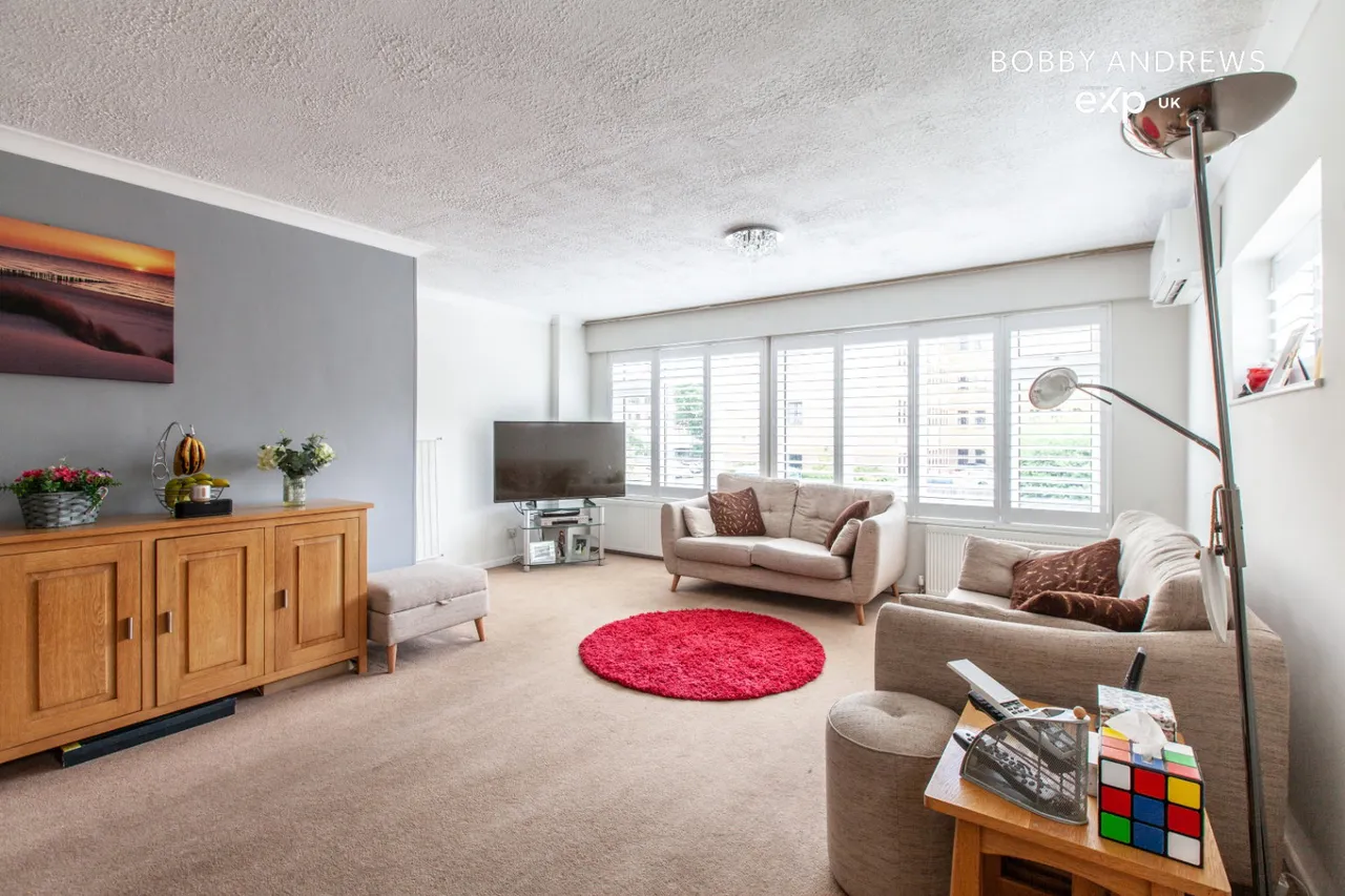 Kingsmead Close, DA15, photo 2