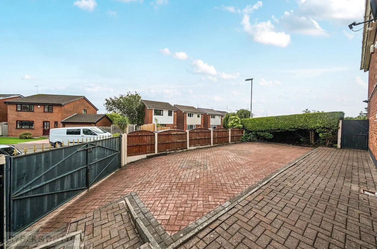 Cottage Walk, Shawclough, OL12, photo 9