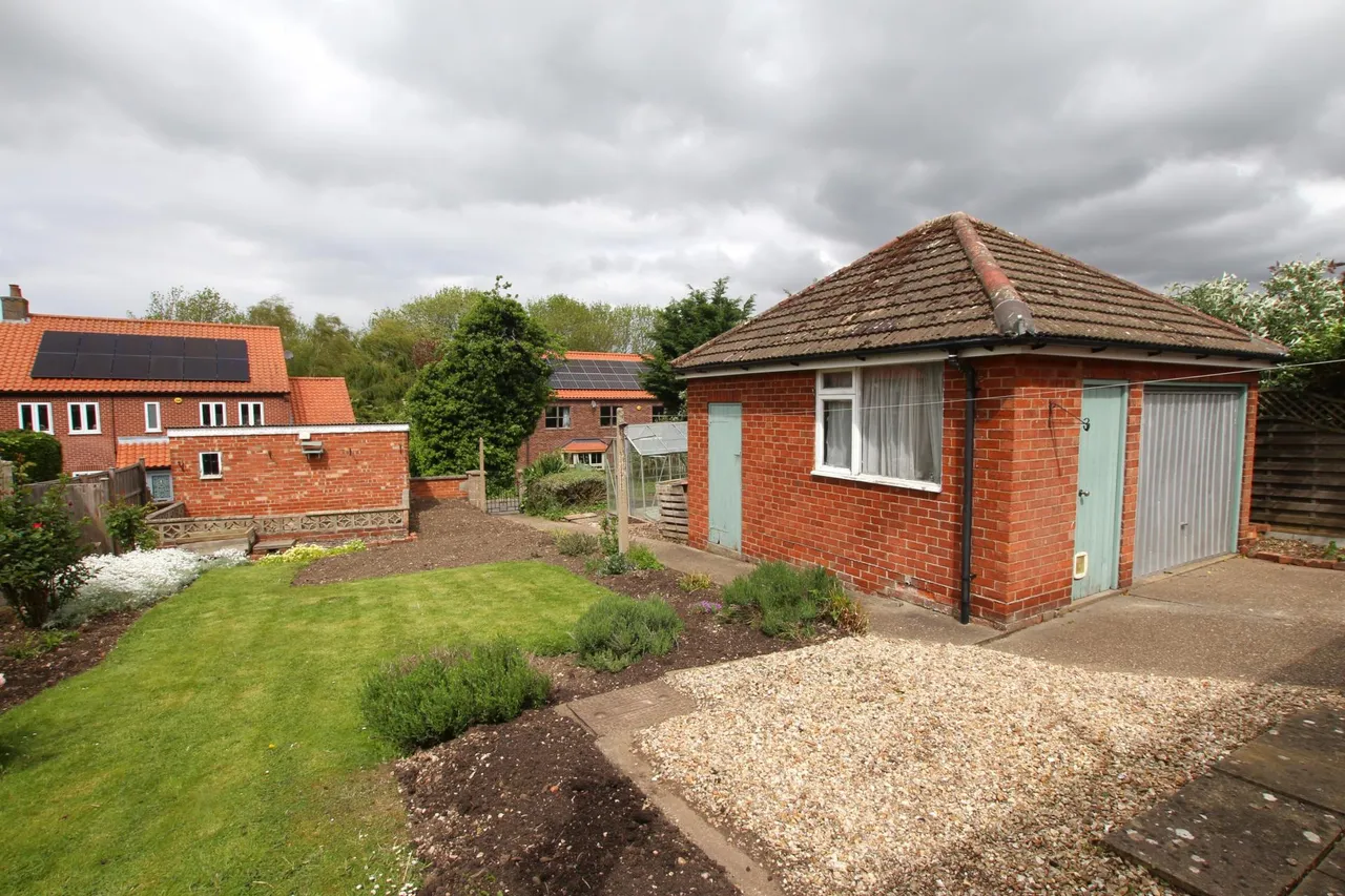 Clint Lane, Navenby, LN5, photo 11