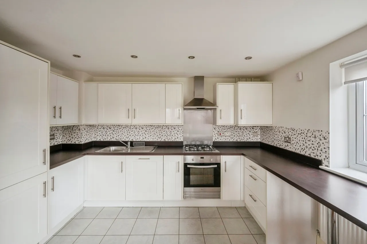 Derwent Drive, Doncaster, South Yorkshire, DN4, photo 2