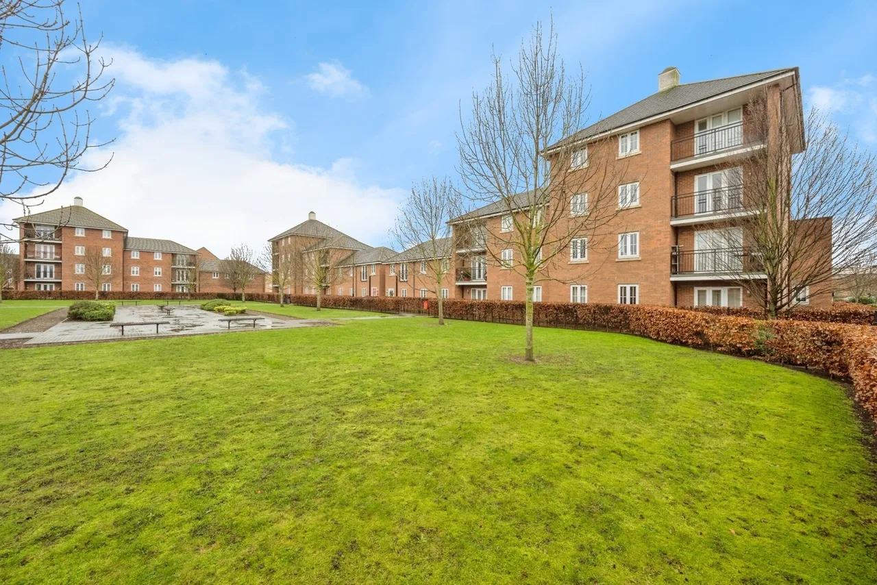 Derwent Drive, Doncaster, South Yorkshire, DN4, photo 12