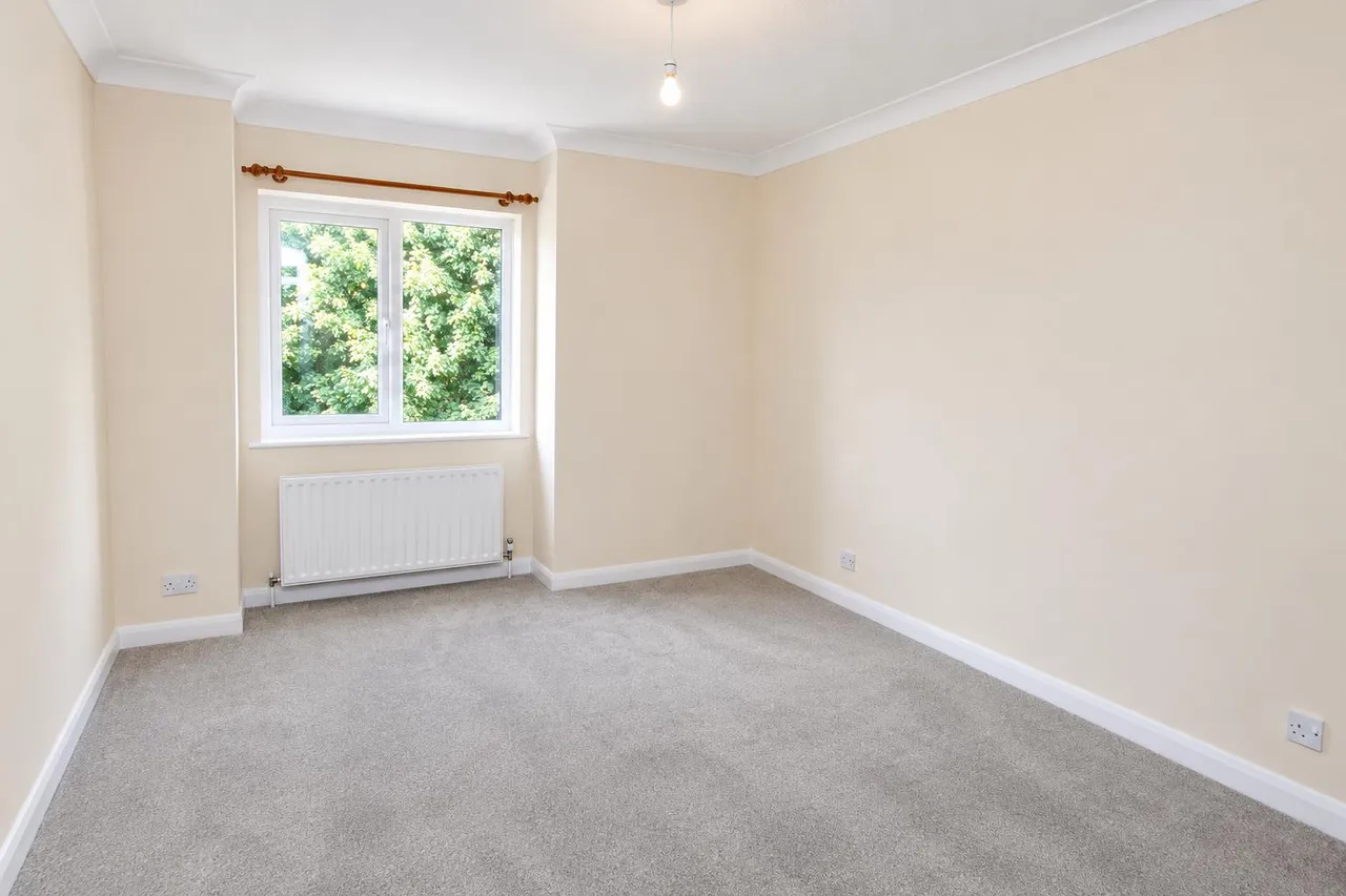 Belmont Road, Leatherhead, KT22, photo 5