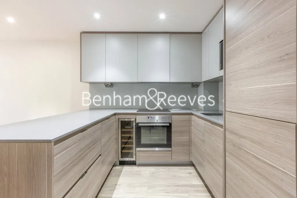 Boulevard Drive, Beaufort Park, NW9, photo 2