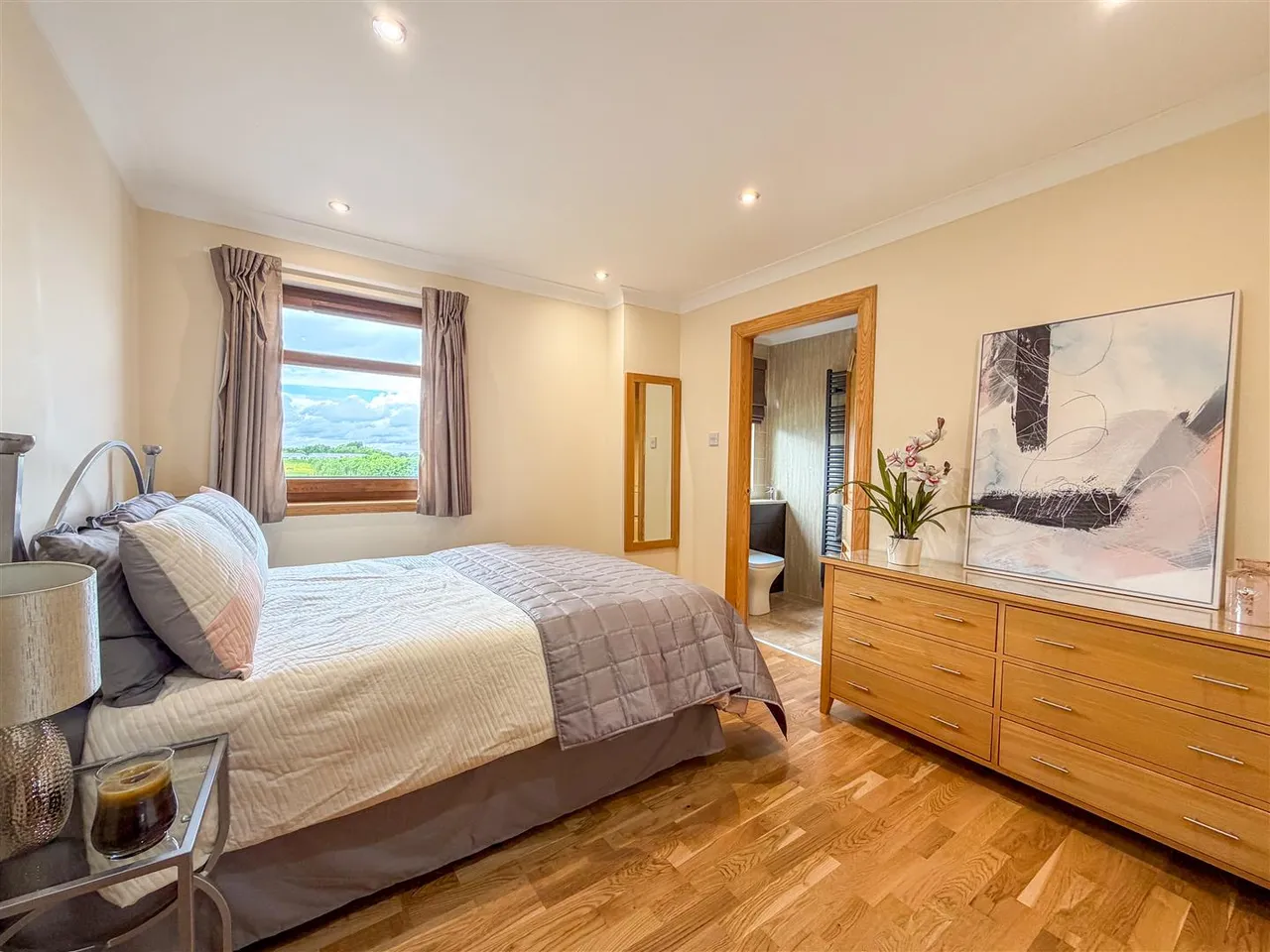 Strathaven, ML10 6RP, photo 32