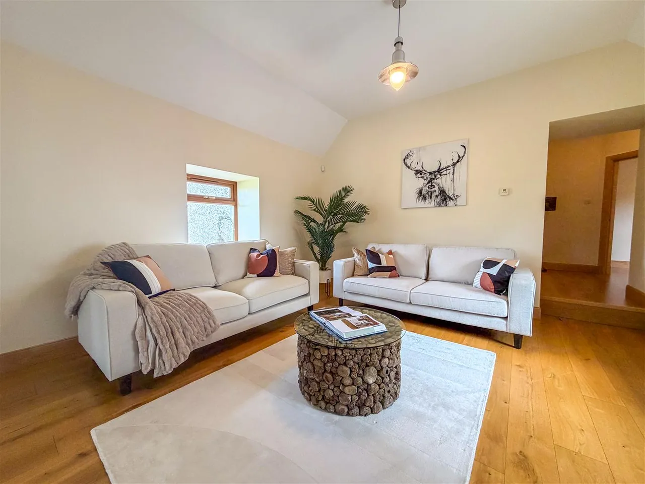Strathaven, ML10 6RP, photo 4