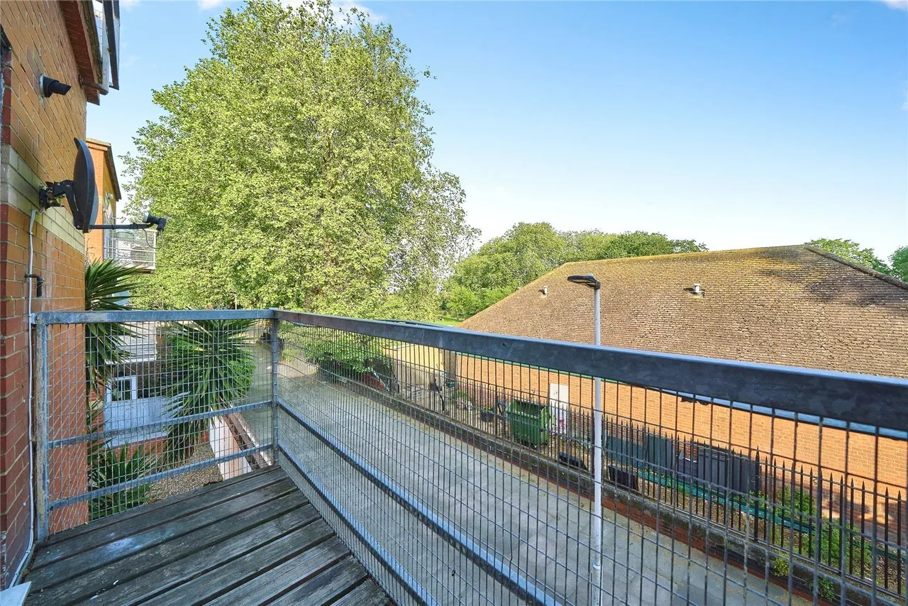 Whales Yard, West Ham Lane, London, E15, photo 7