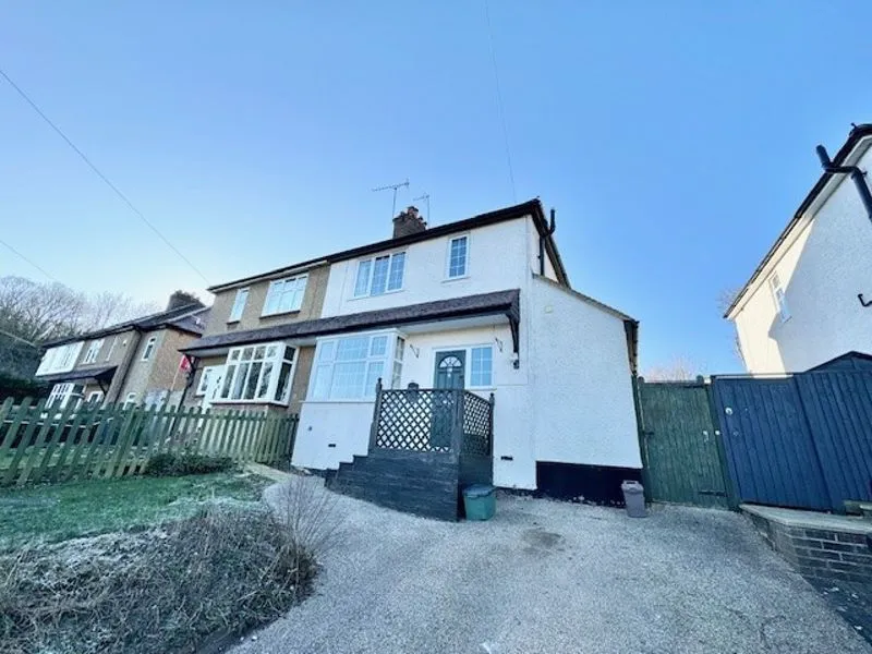 3 bed house for sale — Kingsmead Road, High Wycombe HP11 1HU