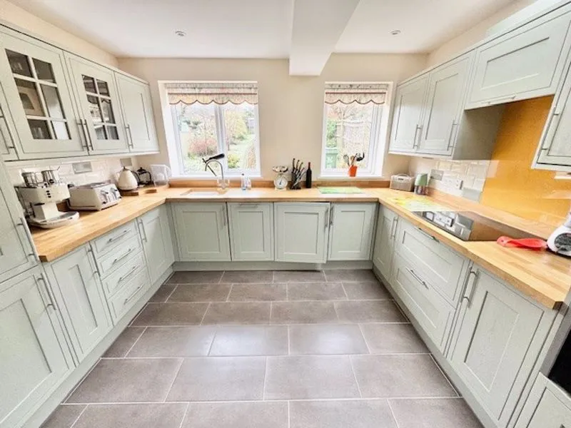 Kingsmead Road, High Wycombe HP11 1HU, photo 8