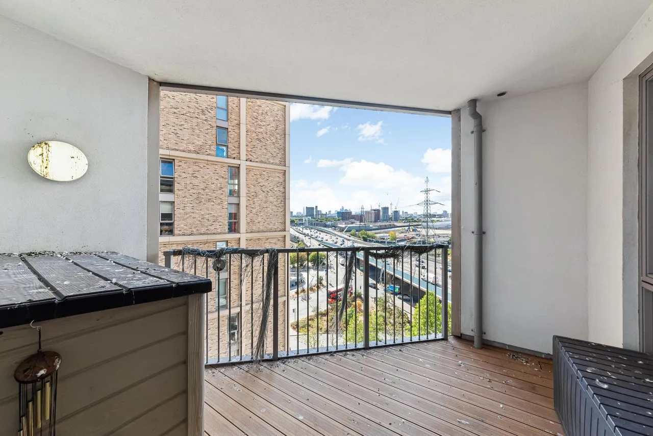Terry Spinks Place, London, E16, photo 4