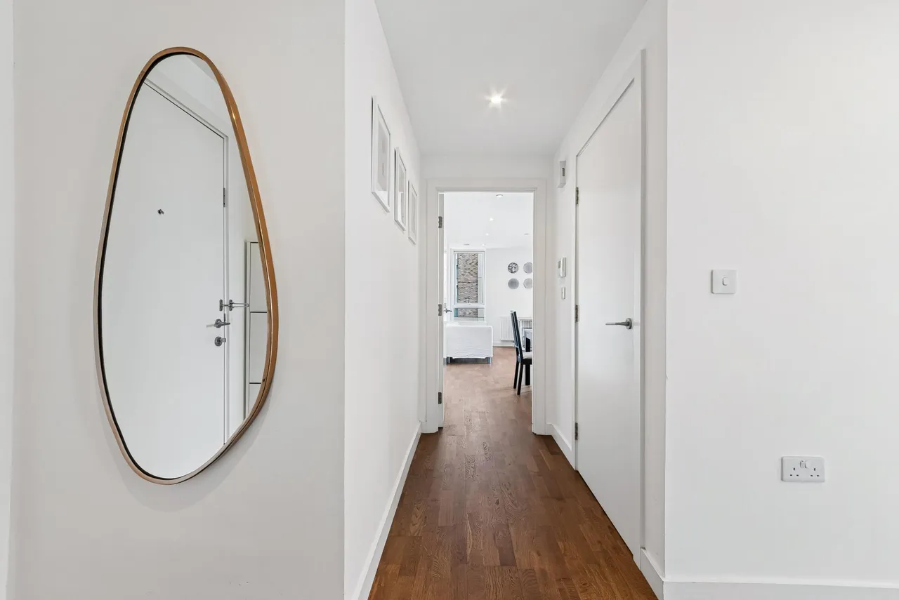 Terry Spinks Place, London, E16, photo 5