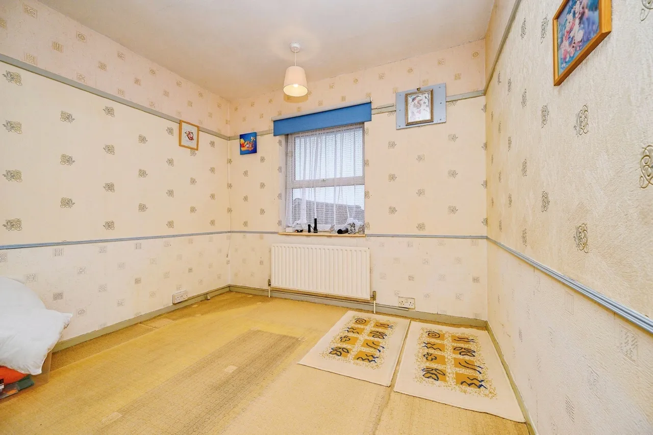 Abbey Drive, Luton, Bedfordshire, LU2, photo 11
