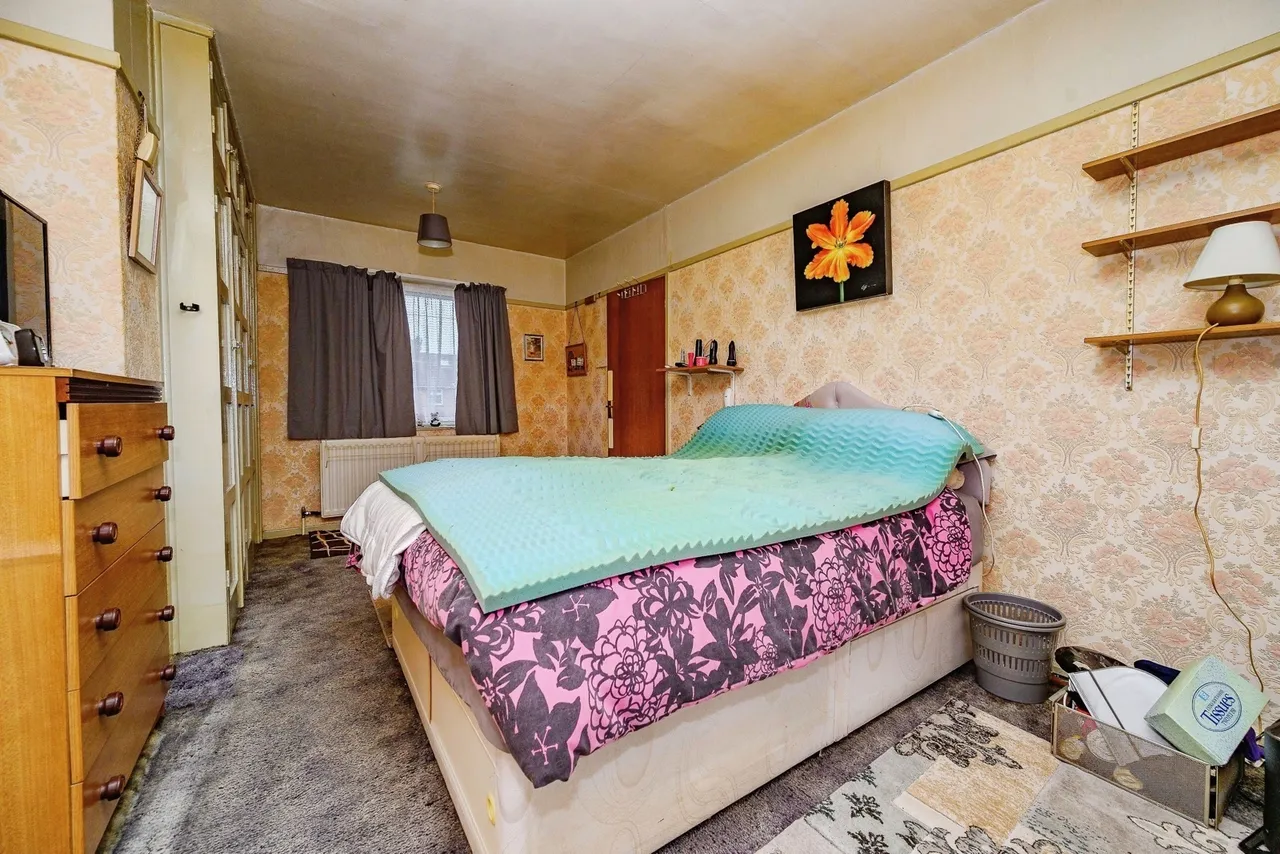 Abbey Drive, Luton, Bedfordshire, LU2, photo 10