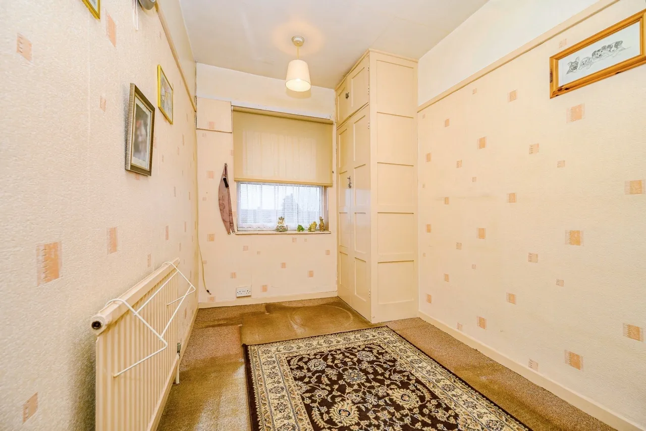 Abbey Drive, Luton, Bedfordshire, LU2, photo 13