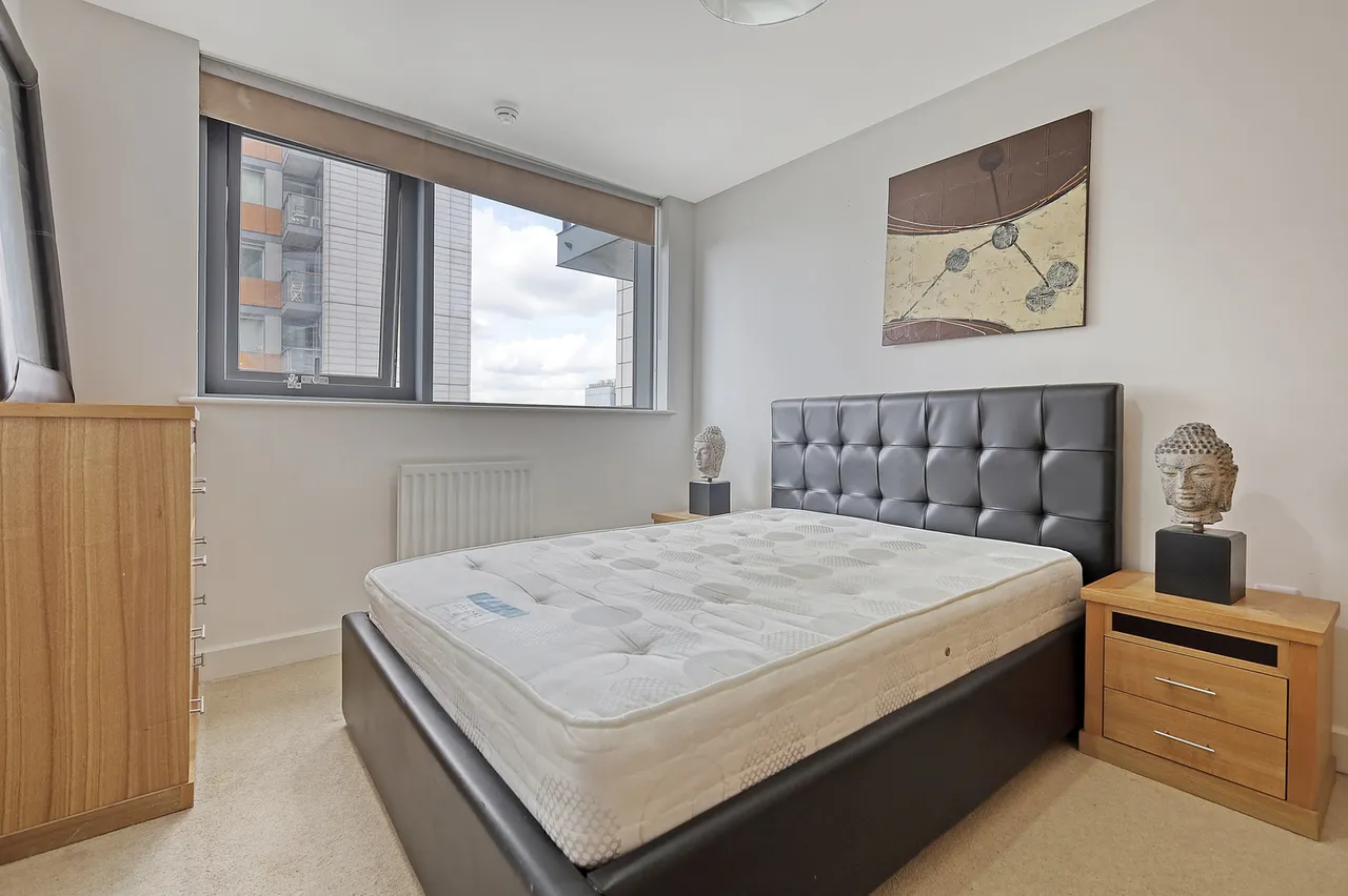 Neutron Tower, London, E14, photo 10