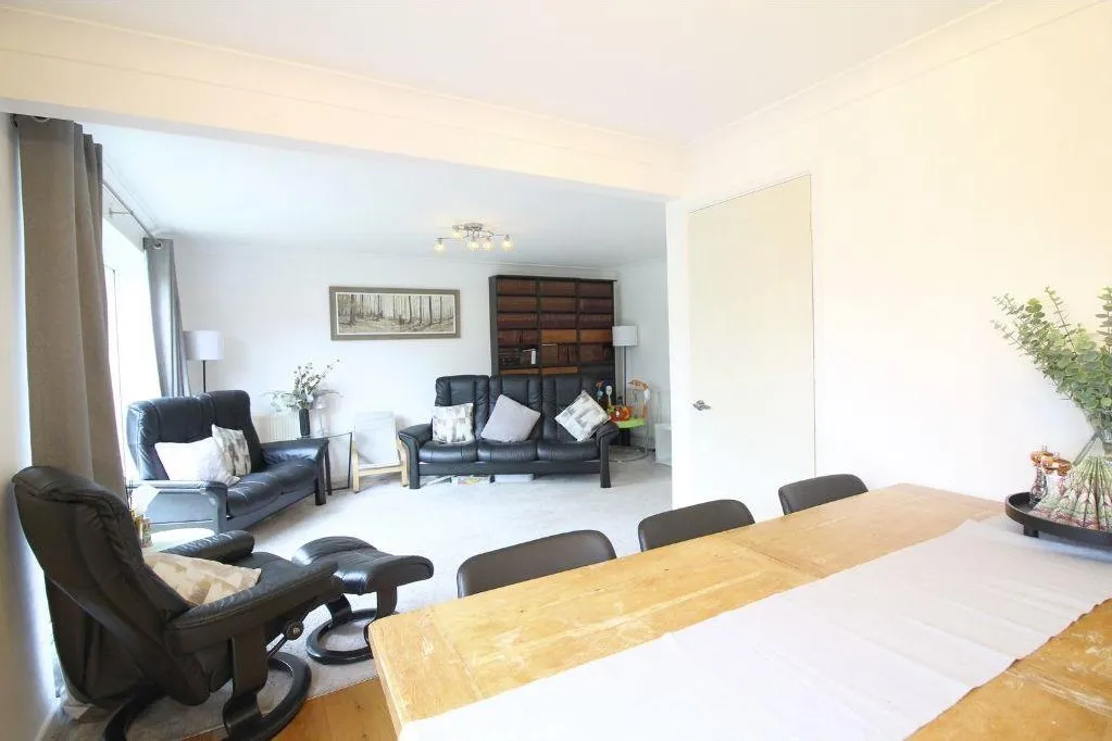 Woodlands Way, Horsham, West Sussex RH13 9TF, photo 9
