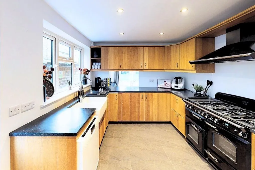 Woodlands Way, Horsham, West Sussex RH13 9TF, photo 8