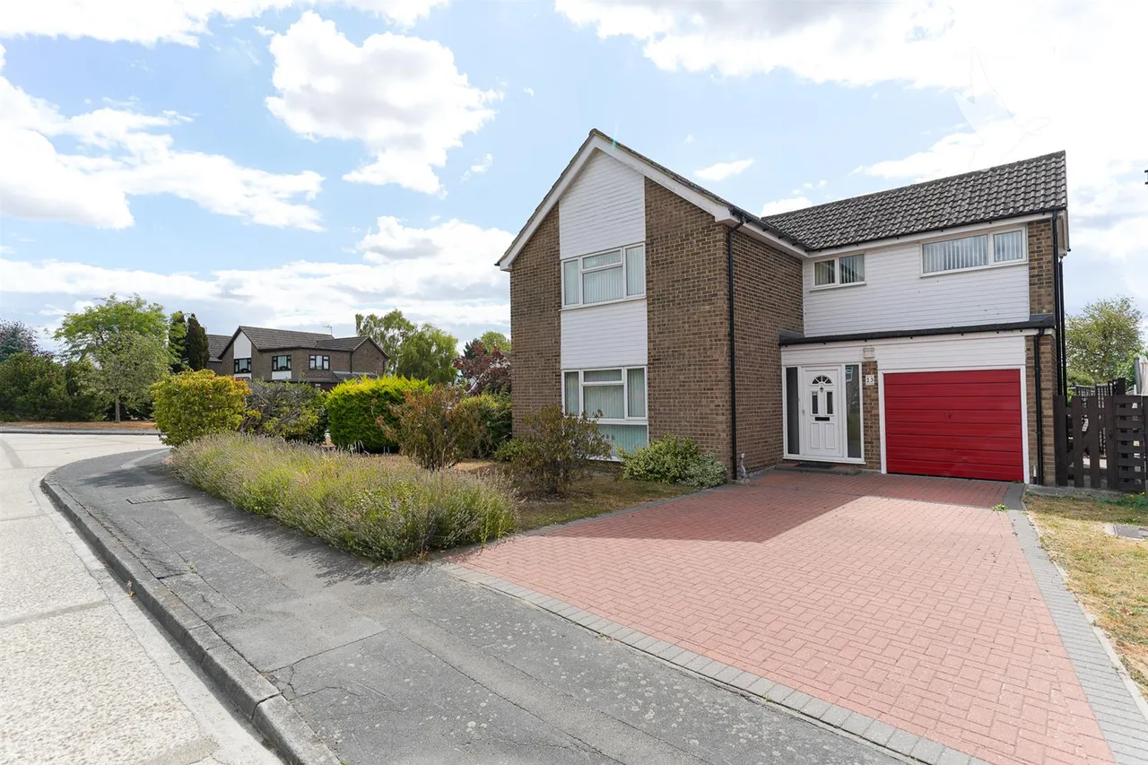 3 bed house for sale — Byron Drive, Wickham Bishops, CM8 3ND