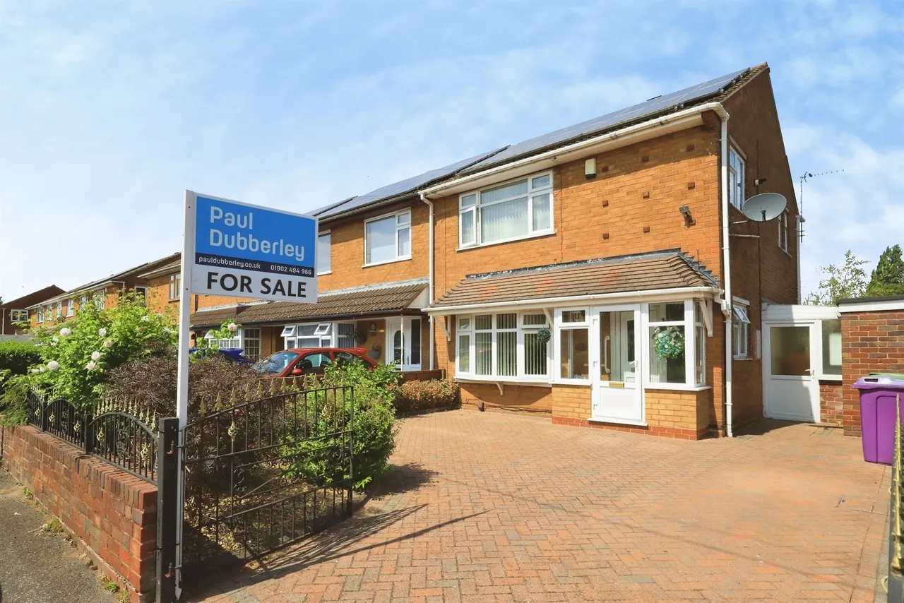 3 bed house for sale, Meldon Drive, Bilston, WV14