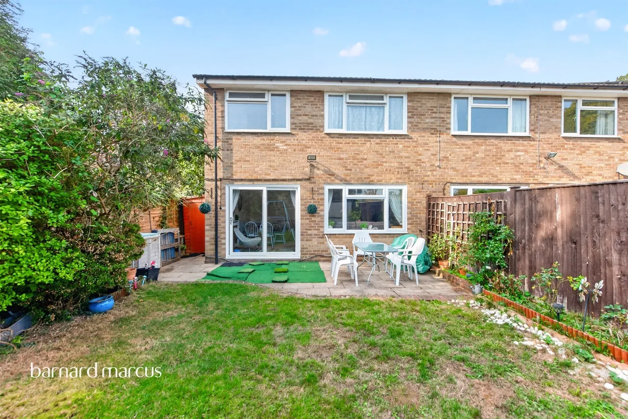 Holcon Court, Redhill, RH1, photo 17