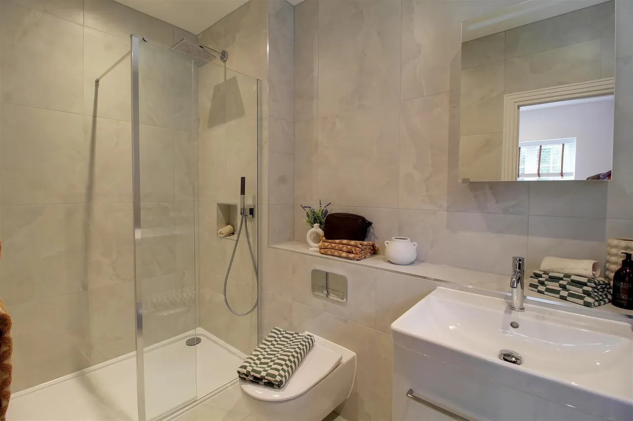 Bell Lane, Brookmans Park, AL9, photo 25