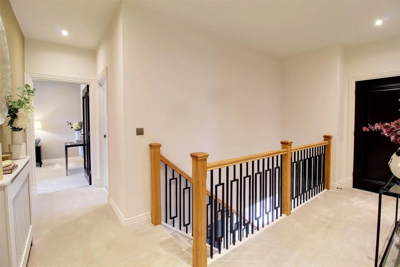 Bell Lane, Brookmans Park, AL9, photo 18