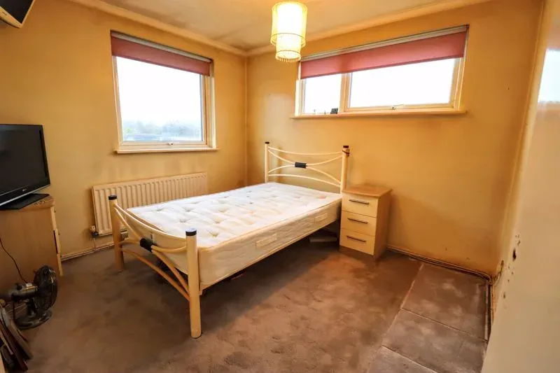 Maple Grove, Woburn Sands, Milton Keynes, Buckinghamshire, MK17 8QN, photo 4
