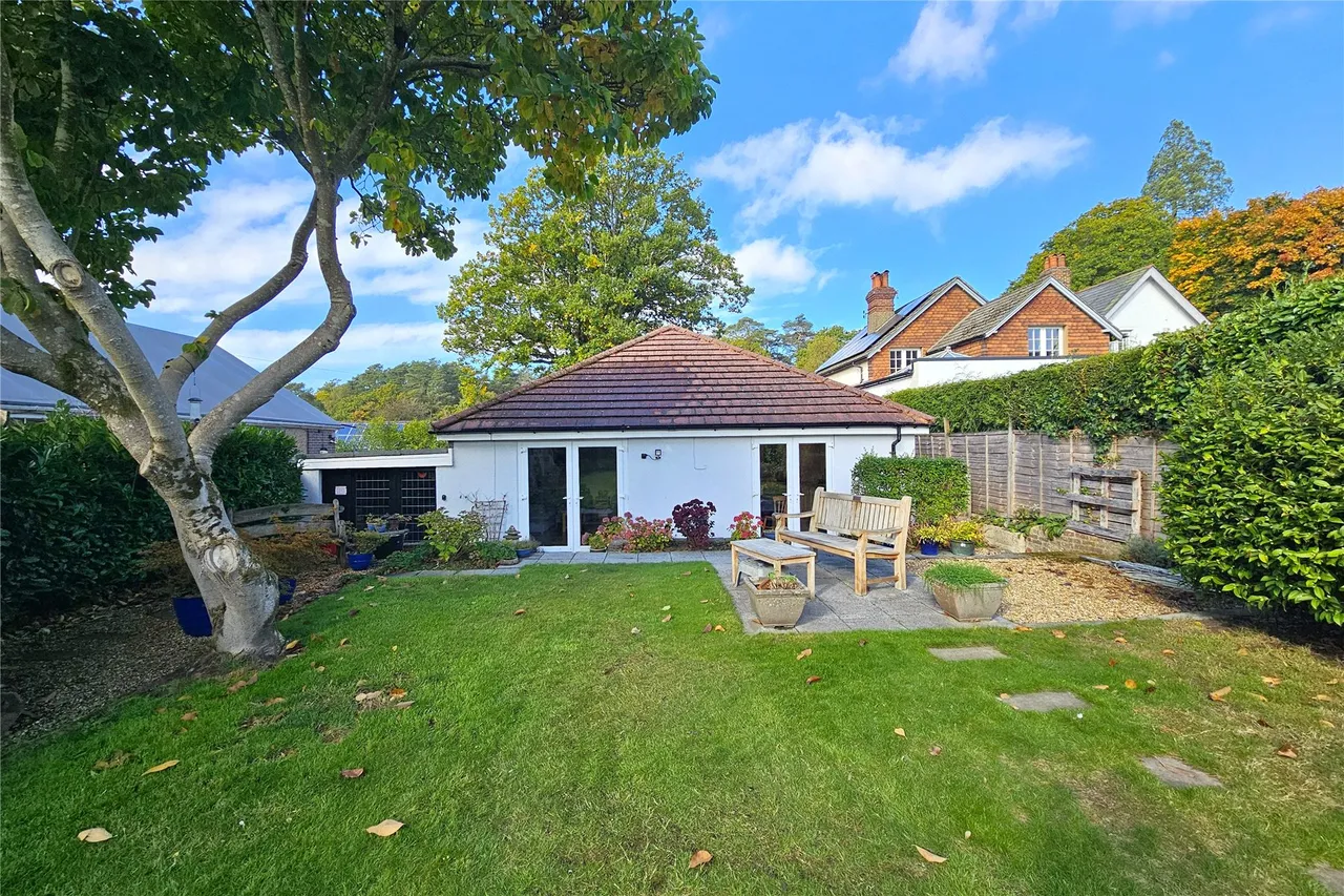 Hill Road, Grayshott, GU26, photo 6