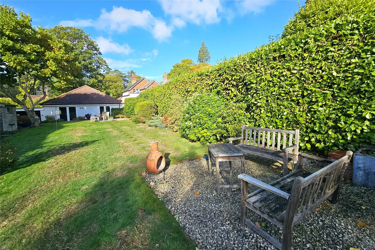 3 bed house for sale, Hill Road, Grayshott, GU26