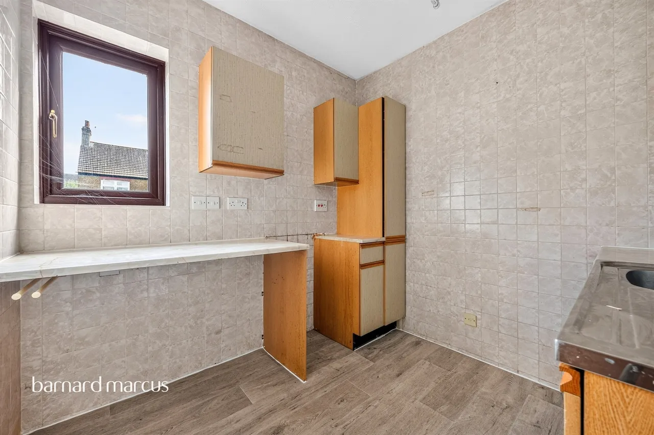 Bletchingley Close, Thornton Heath, CR7, photo 2