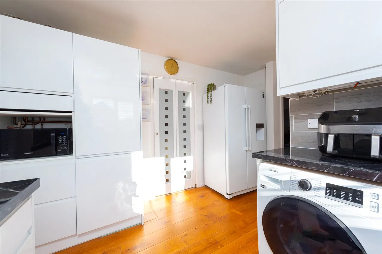 Fleet Road, Farnborough, Hampshire, GU14 9RG, photo 15