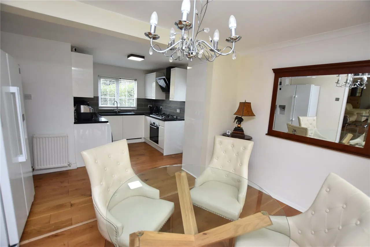Fleet Road, Farnborough, Hampshire, GU14 9RG, photo 17