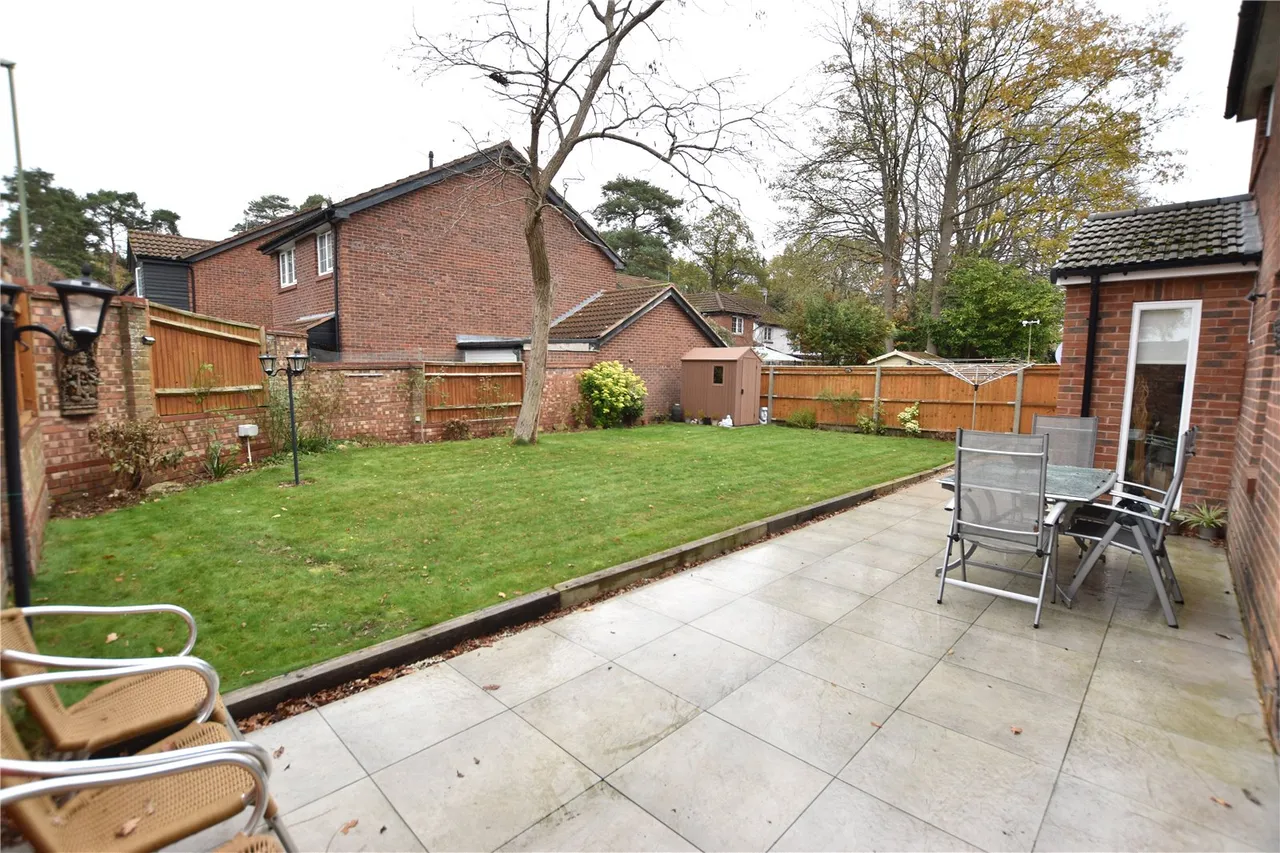 Fleet Road, Farnborough, Hampshire, GU14 9RG, photo 18