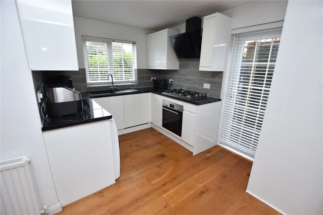Fleet Road, Farnborough, Hampshire, GU14 9RG, photo 19