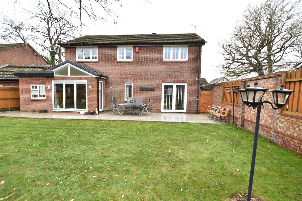 Fleet Road, Farnborough, Hampshire, GU14 9RG, photo 6