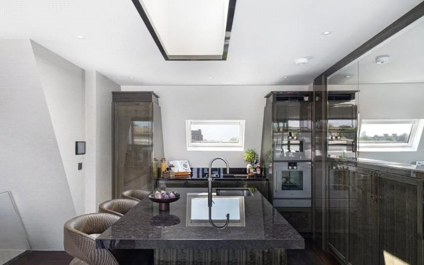 Prince of Wales Terrace, Kensington, W8, photo 2