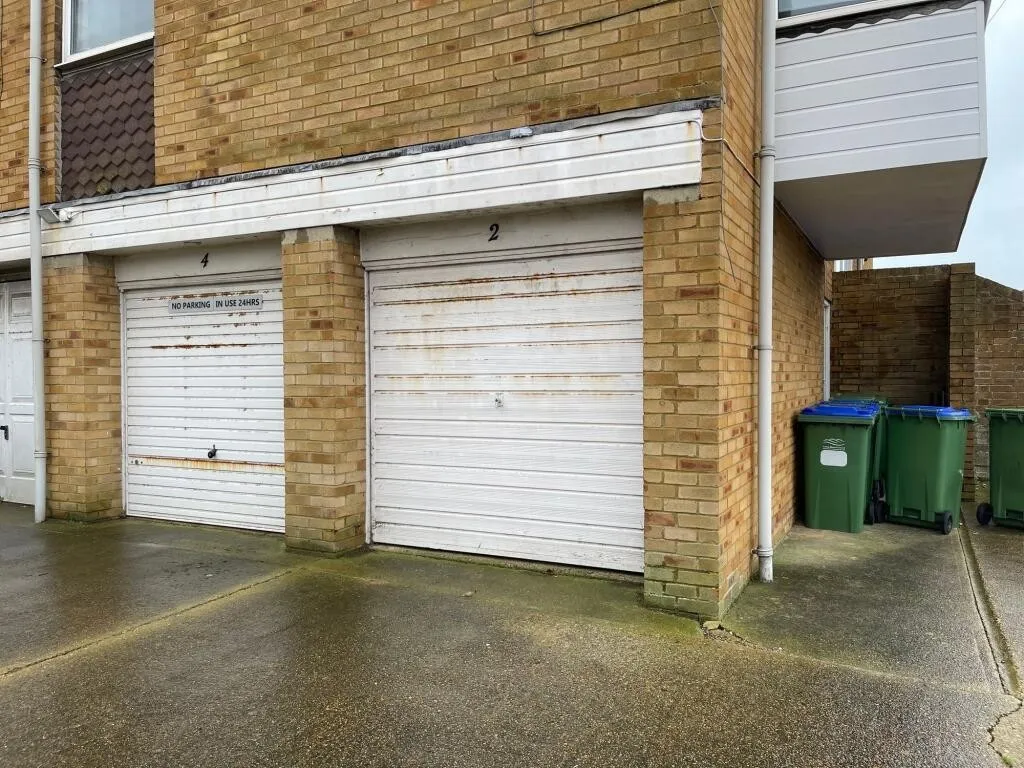 South Coast Road, Peacehaven, BN10, photo 9