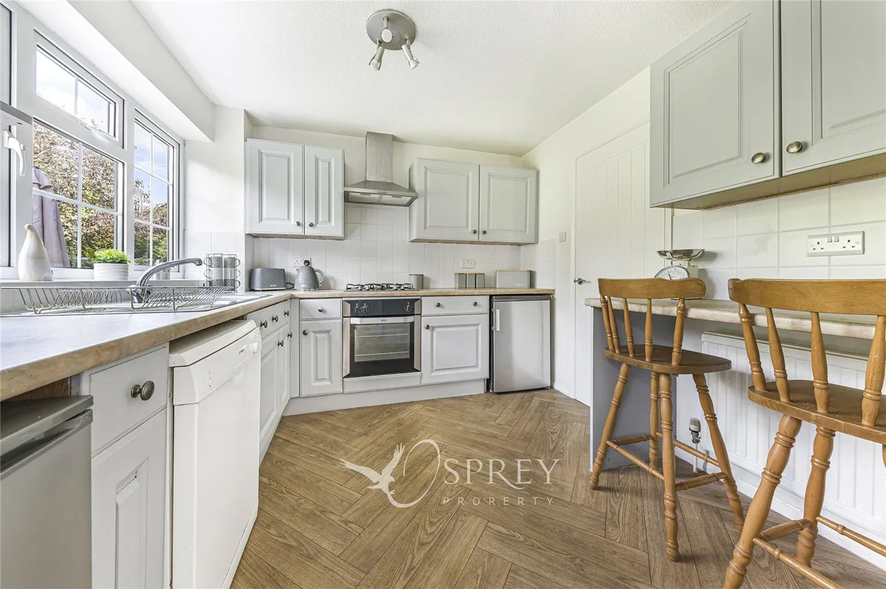 Victoria Road, Oundle, PE8, photo 4