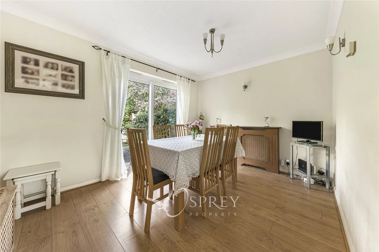 Victoria Road, Oundle, PE8, photo 9