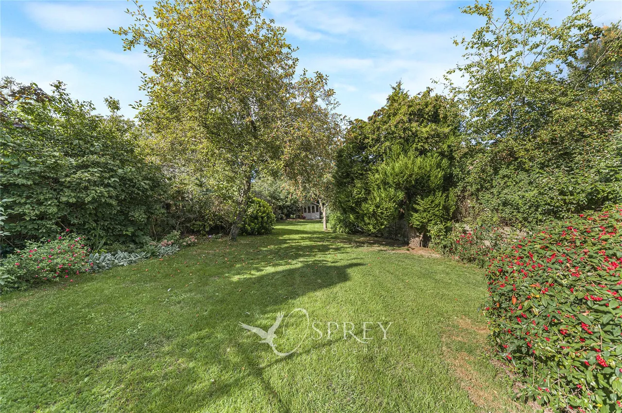 Victoria Road, Oundle, PE8, photo 3