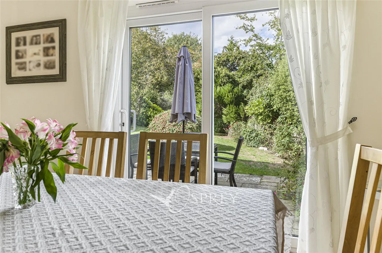 Victoria Road, Oundle, PE8, photo 10