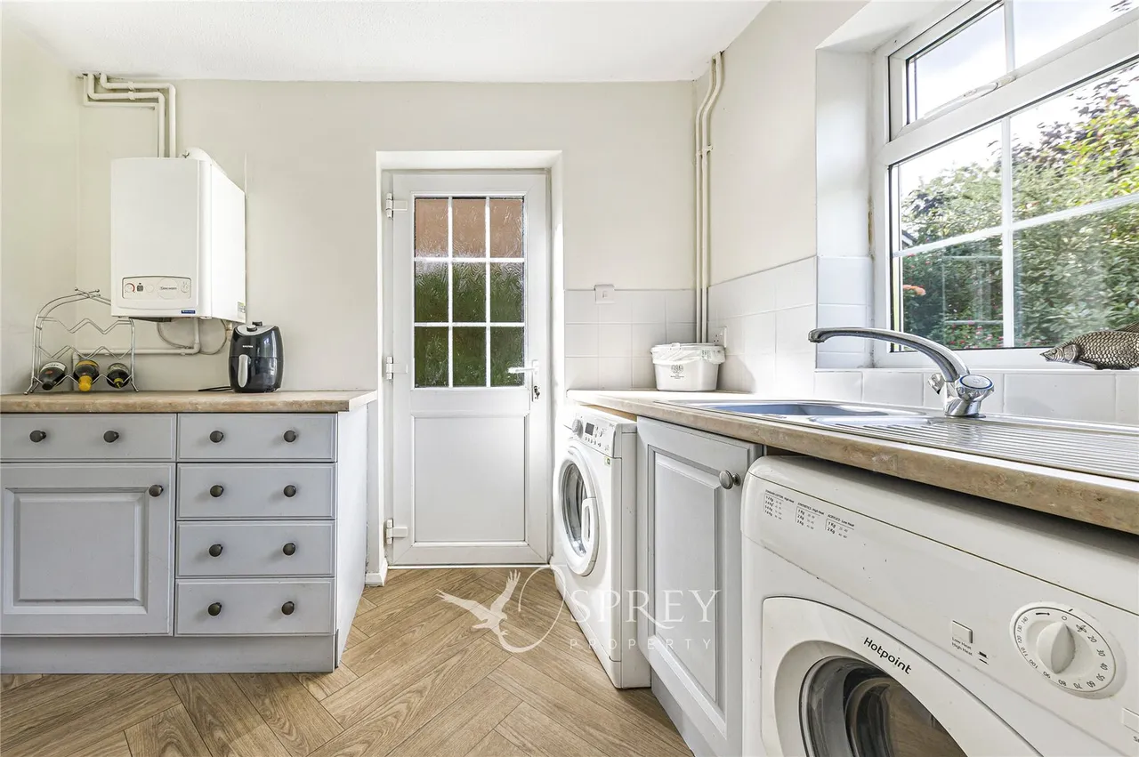 Victoria Road, Oundle, PE8, photo 6