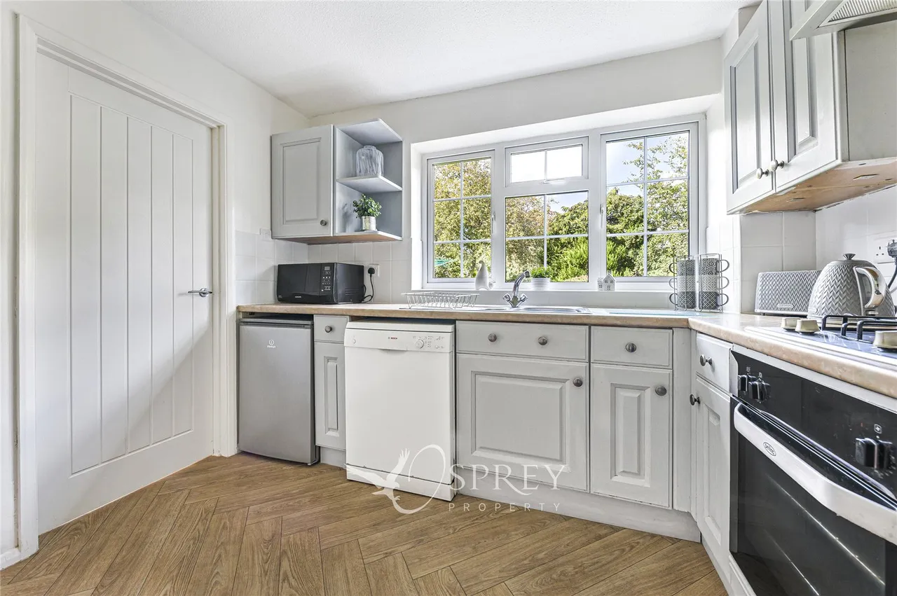 Victoria Road, Oundle, PE8, photo 5