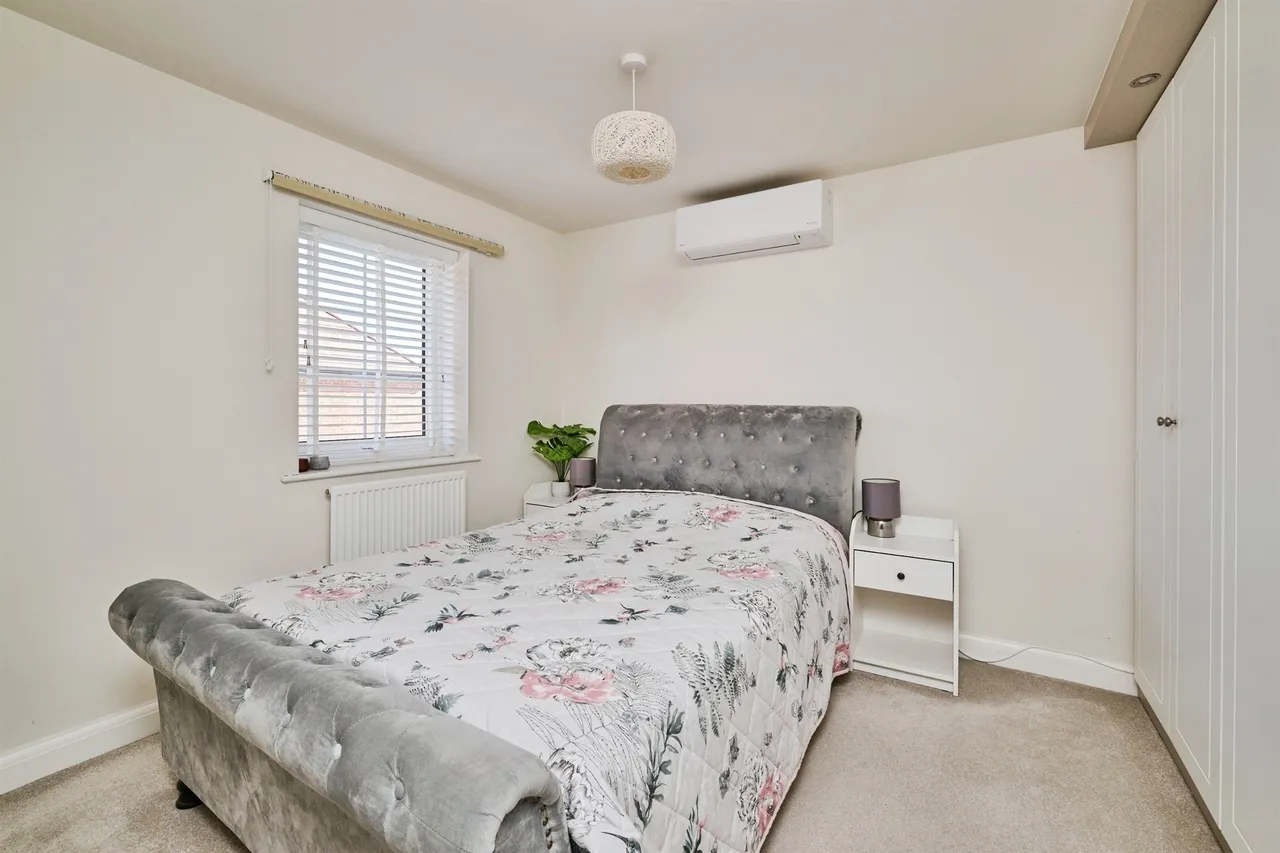 Langsett Gardens, Hampton Water, PE7, photo 13