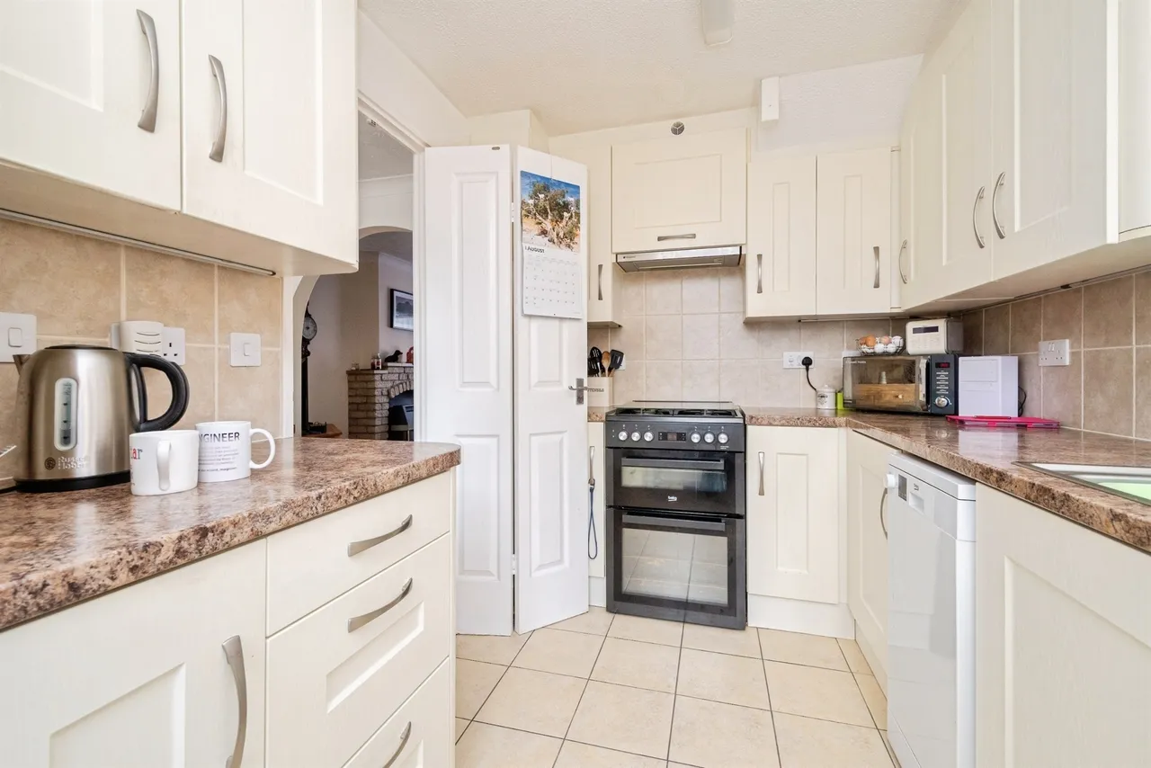Beech Road, CALLINGTON, photo 7