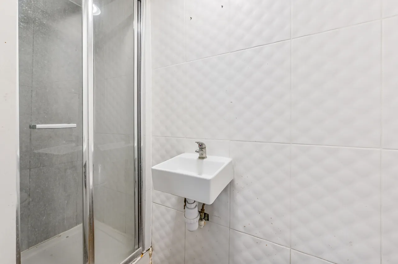 12a Springfield Lane, London, photo 7