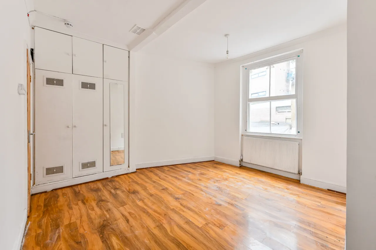 12a Springfield Lane, London, photo 6