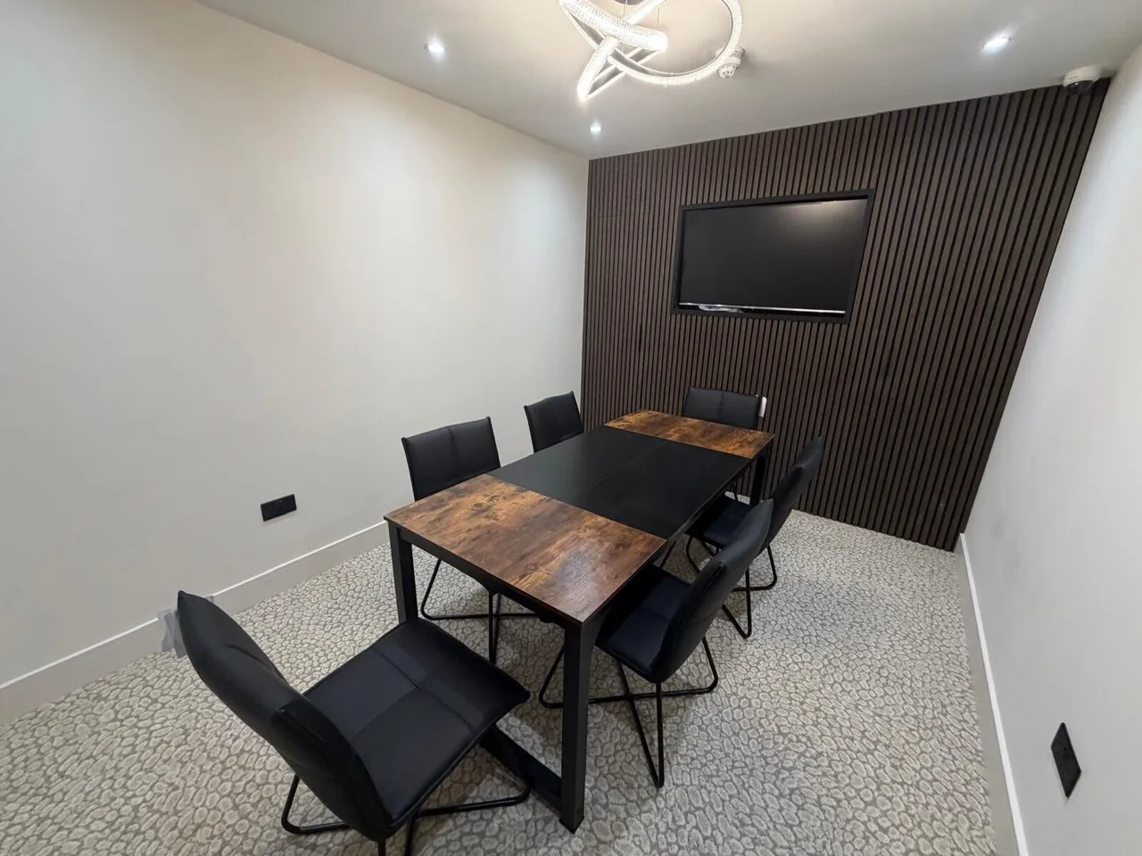 Coverdale House, LS1, photo 3