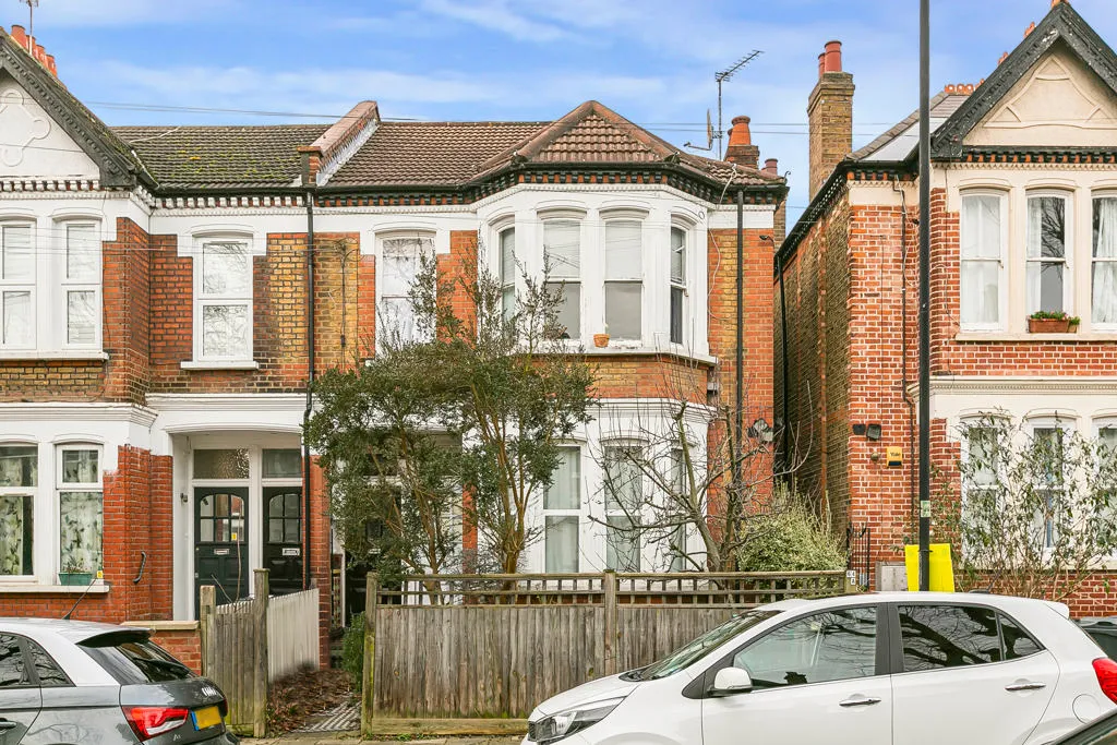 flat for sale, Harborough Road, London, SW16